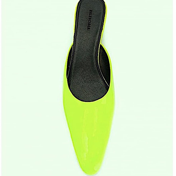Balenciaga  PATENT LEATHER MULES in neon - Picture 8 of 9